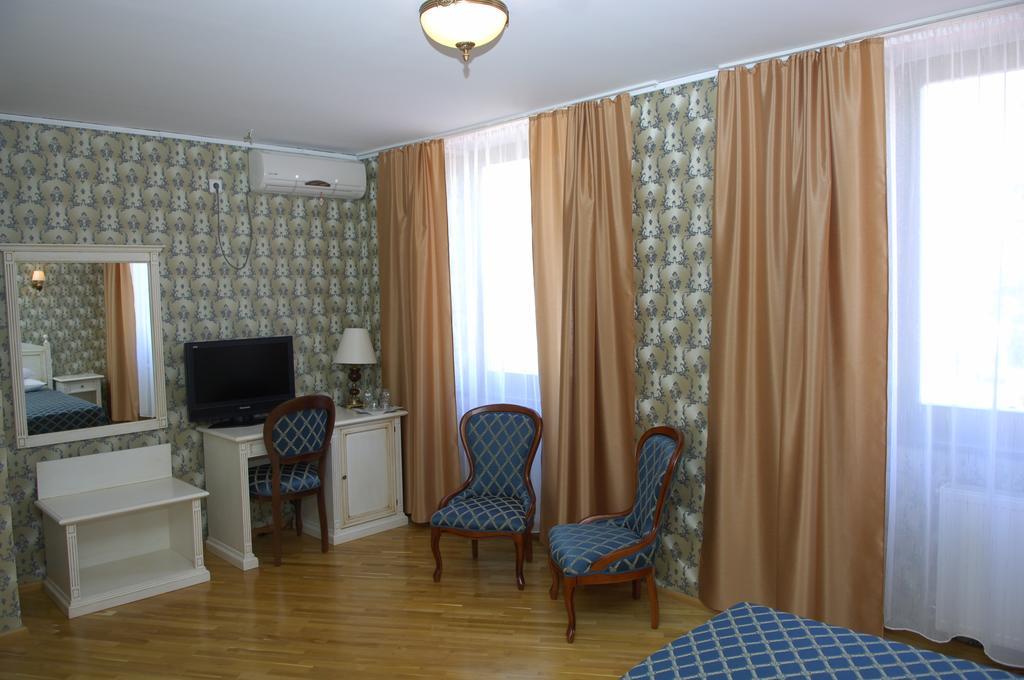 Pensiunea Eden Caransebeş Habitación foto